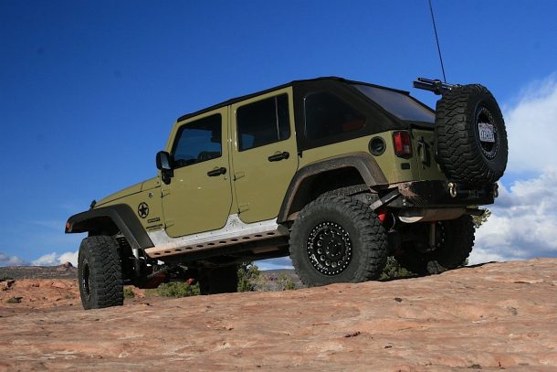 Poison Spyder Brawler Rockers on a Jeep JK Unlimited